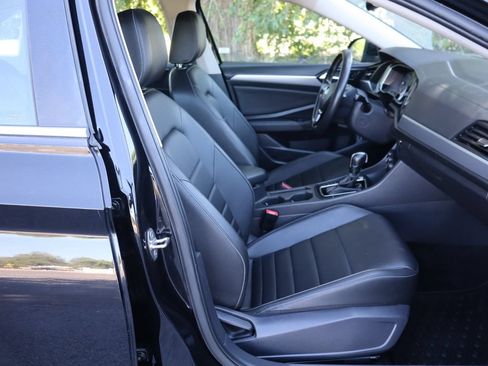 Used 2021 Volkswagen Jetta SE FWD image 21