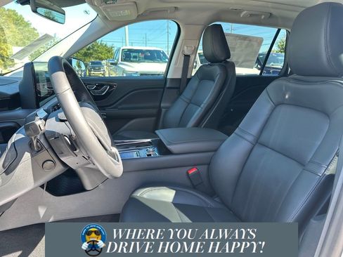 New 2026 Lincoln Aviator 2WD image 7