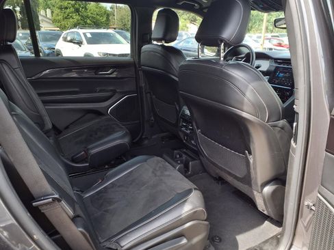 Used 2022 Jeep Grand Cherokee L Altitude image 21