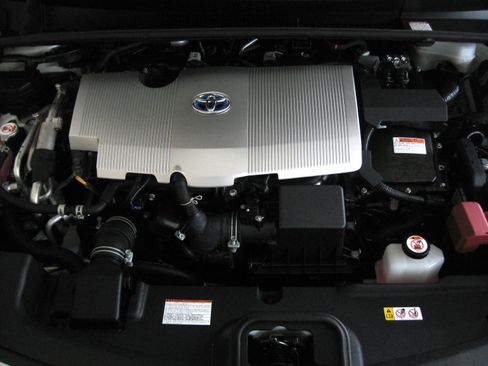 Certified 2022 Toyota Prius Prime LE image 26