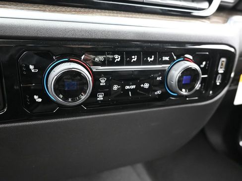 New 2026 Chevrolet Silverado 1500 LT w/ All Star Edition Plus image 19