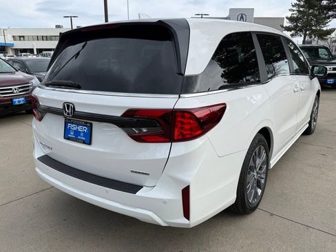 Certified 2026 Honda Odyssey Touring image 4