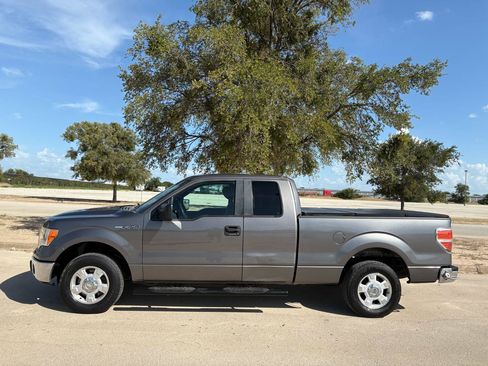 Used 2013 Ford F150 XLT RWD image 2