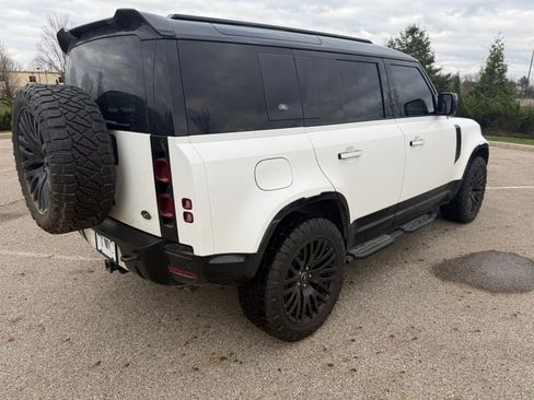 Used 2022 Land Rover Defender 110 X-Dynamic HSE image 5