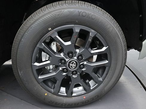 New 2026 Toyota Tundra Platinum AWD/4WD image 30