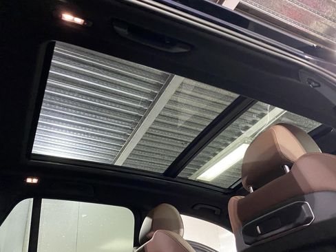 Used 2024 BMW X5 xDrive40i w/ M Sport Package image 16