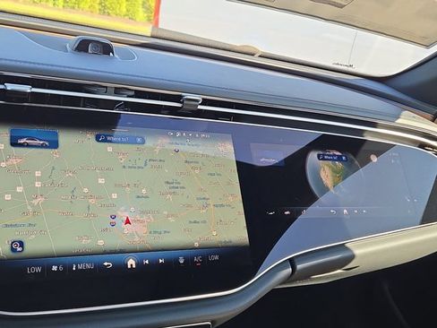 New 2026 Mercedes-Benz E 350 4MATIC Sedan image 14