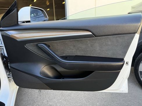 Used 2023 Tesla Model 3 Standard Range RWD image 28