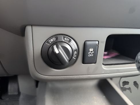 Used 2019 Nissan Frontier SV AWD/4WD image 16