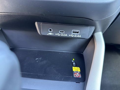 New 2025 Subaru Forester Limited image 32