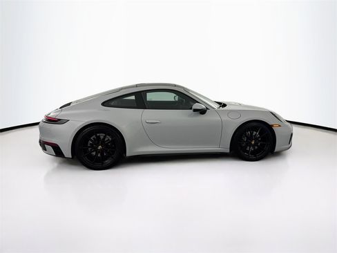 Used 2024 Porsche 911 Carrera image 4
