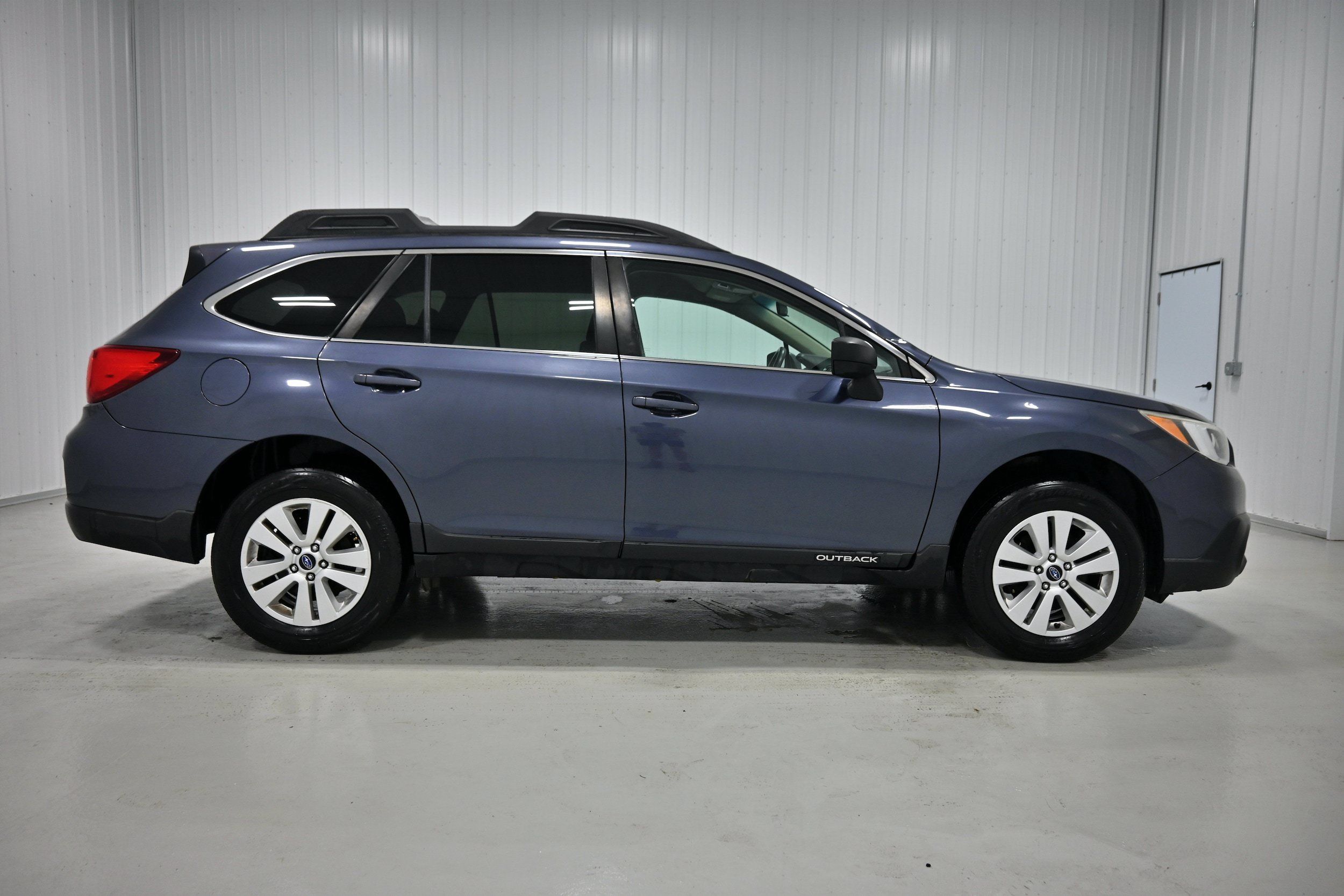 Used 2017 Subaru Outback 2.5i Premium AWD/4WD image 29