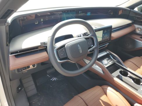 New 2026 Lincoln Nautilus Reserve AWD/4WD image 13