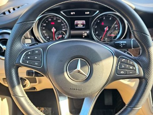 Used 2019 Mercedes-Benz GLA 250 4MATIC image 32