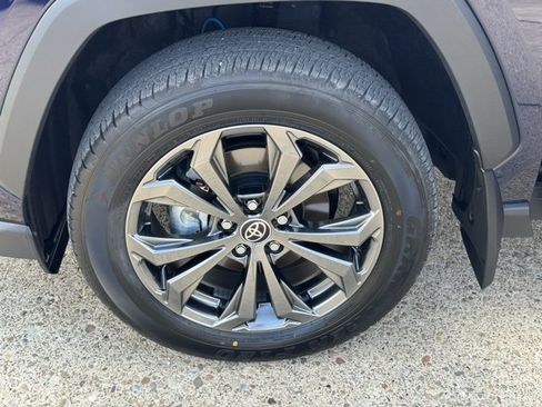 Used 2025 Toyota RAV4 XLE Premium image 24