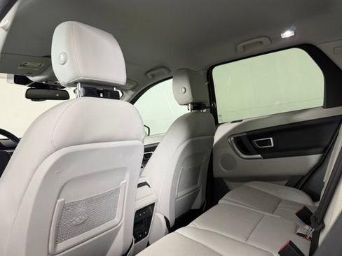 Used 2019 Land Rover Discovery Sport SE AWD/4WD image 24
