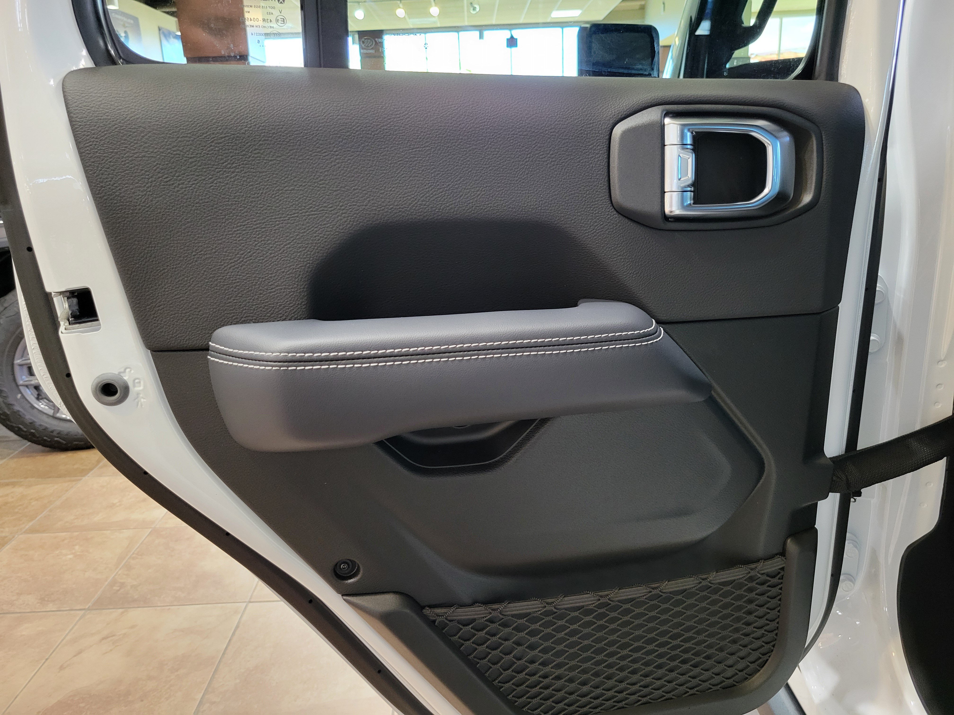 New 2026 Jeep Wrangler Unlimited Sahara AWD/4WD image 12