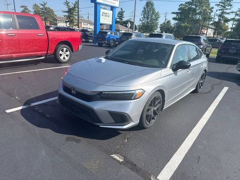 Used 2024 Honda Civic Sport image 2
