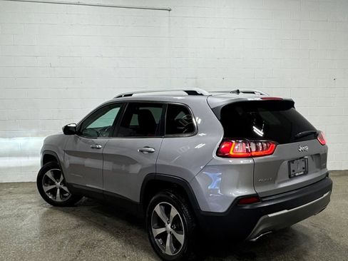 Used 2019 Jeep Cherokee Limited image 5