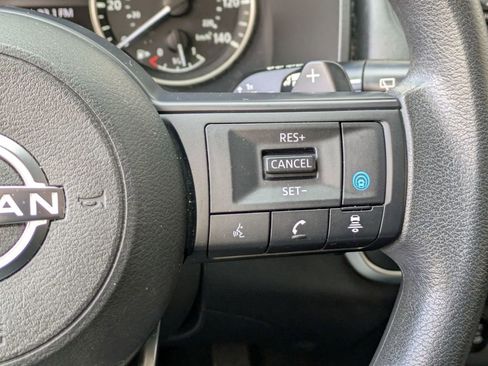 Used 2024 Nissan Rogue SV AWD/4WD image 21