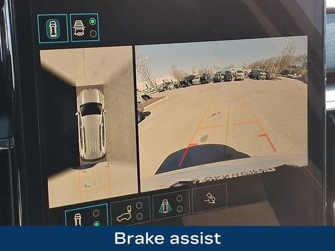 Used 2025 GMC Acadia Elevation image 13