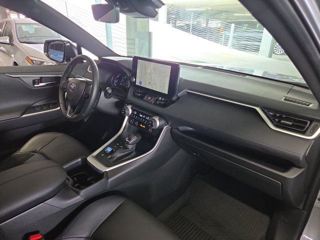 Used 2025 Toyota RAV4 XSE w/ Weather Package AWD/4WD image 20
