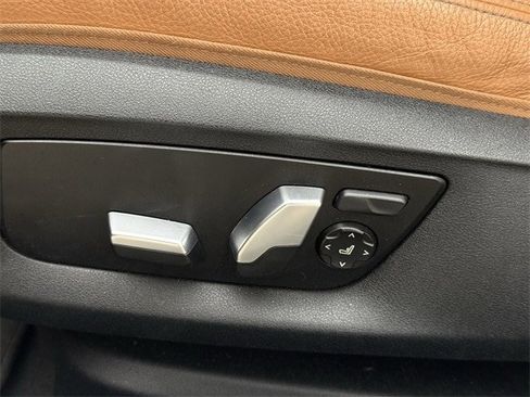 Used 2021 BMW 530i 530i w/ M Sport Package image 28