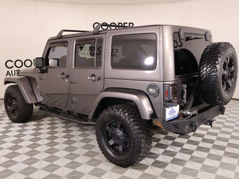 Used 2014 Jeep Wrangler Unlimited Rubicon w/ Connectivity Group AWD/4WD image 21