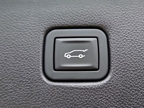 Used 2020 Chevrolet Blazer RS image 31