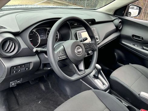 Certified 2025 Nissan Kicks Play S FWD image 16