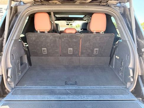 Used 2025 Lincoln Navigator Reserve AWD/4WD image 20