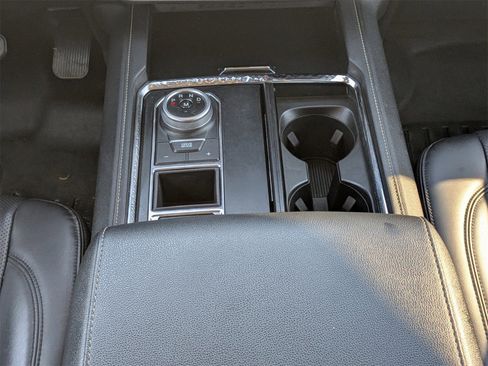 Used 2022 Ford Expedition Max XLT image 22