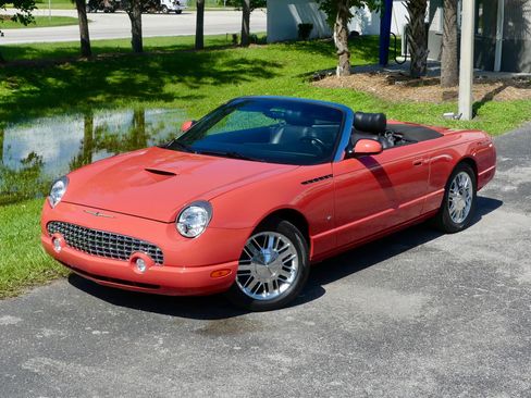 Used 2003 Ford Thunderbird image 10