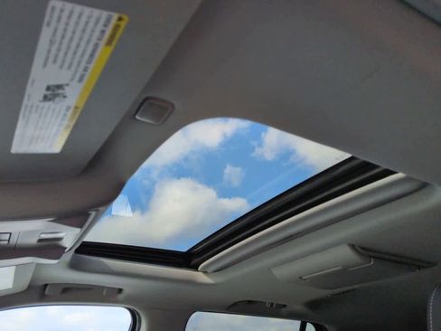 Used 2019 GMC Yukon Denali w/ Denali Ultimate Package image 19