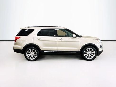 Used 2017 Ford Explorer Limited image 5