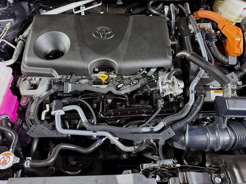 Used 2023 Toyota RAV4 XLE AWD/4WD image 32