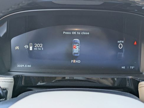 Used 2025 Lincoln Corsair FWD w/ Equipment Group 101A image 29