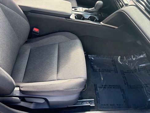 Used 2025 Toyota Camry LE image 11