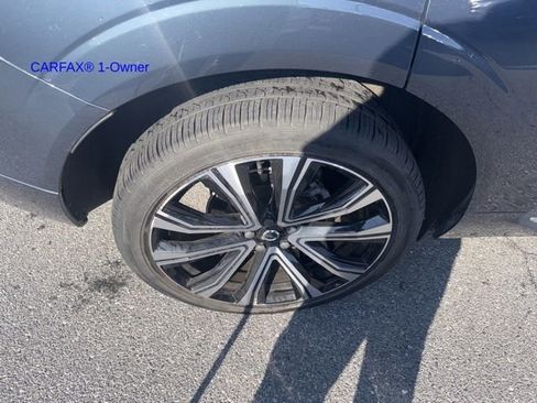 Used 2023 Volvo XC60 B5 Ultimate w/ Climate Package image 9