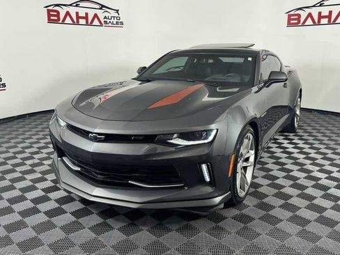 Used 2017 Chevrolet Camaro LT RWD image 3