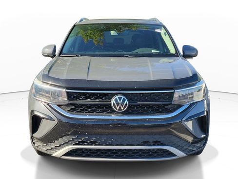 Used 2022 Volkswagen Taos SE AWD/4WD image 2