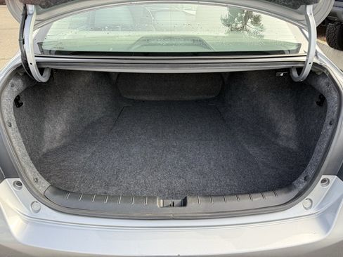 Used 2017 Honda Accord LX image 17