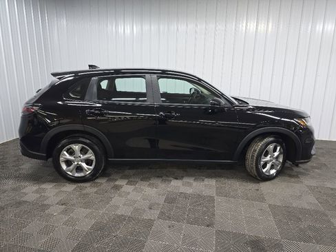 Used 2023 Honda HR-V LX image 2