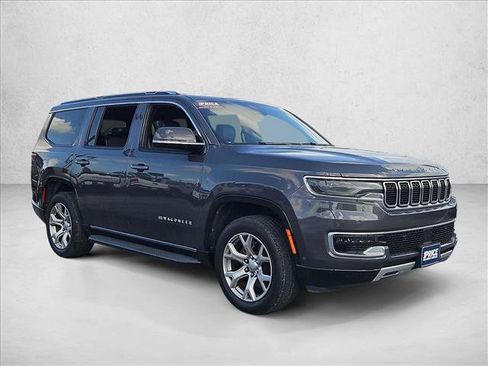 Used 2022 Jeep Wagoneer Series II w/ Flexible Seating Group AWD/4WD image 3