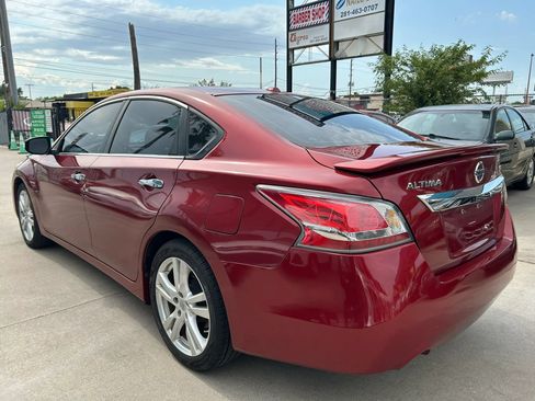 Used 2014 Nissan Altima 3.5 SL w/ Technology Package FWD image 3