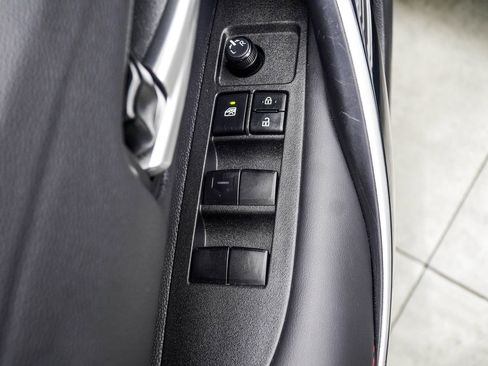 Used 2025 Toyota Corolla XSE FWD image 32