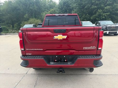Used 2026 Chevrolet Silverado 2500 High Country w/ High Country Premium Package AWD/4WD image 8