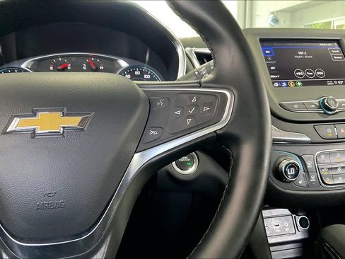 Used 2024 Chevrolet Equinox LT FWD image 9