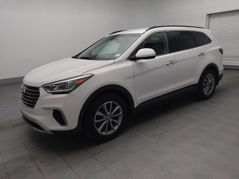 Used 2018 Hyundai Santa Fe SE w/ Cargo Package FWD image 2
