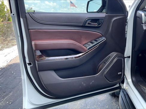 Used 2018 Chevrolet Suburban Premier AWD/4WD image 26